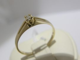 Sárga arany eljegyzési gyűrű BRILLEL Au 56 gy062